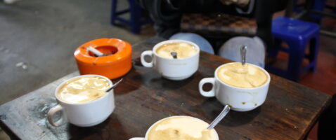 Cà Phê Trứng (vietnamesischer Eierkaffee) – Vietnams cremiges Kaffee-Geheimnis